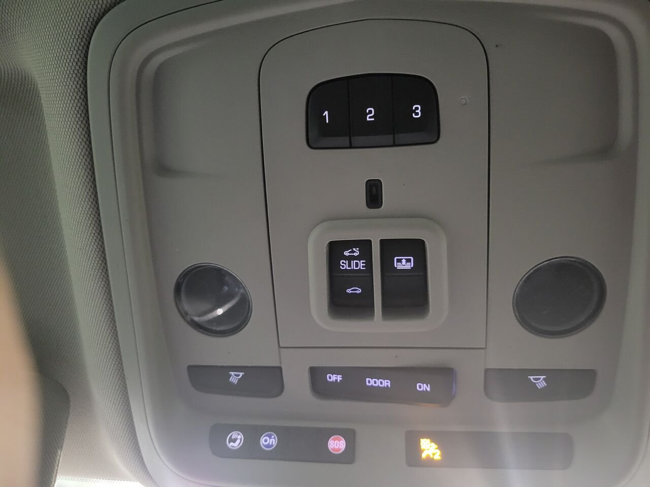 2017 Cadillac XTS Black  - photo #18