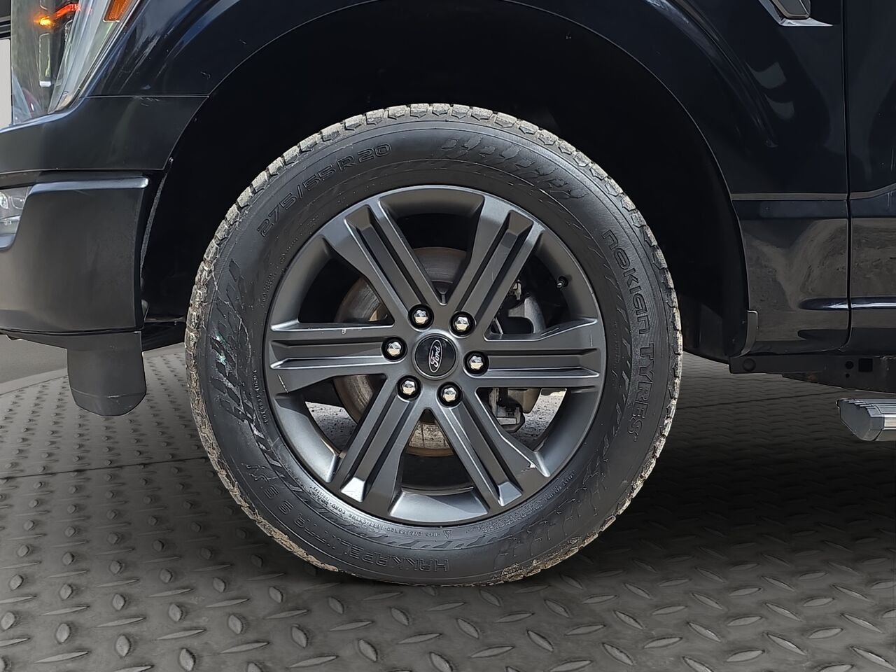 2023 Ford F-150 LARIAT cabine SuperCrew 4RM caisse de 5,5 pi Black Val-David - photo #26