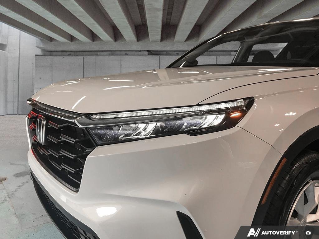 2025 Honda CR-V 2600960A | LX White Edmonton - photo #7