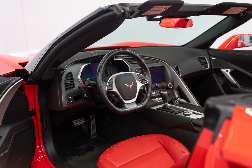 2018 Chevrolet Corvette 2dr Stingray Conv w/1LT Red Kirkland - photo #19
