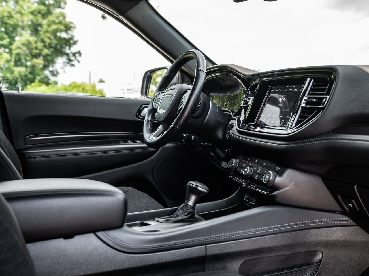 2023 Dodge Durango White Sainte-Julienne - photo #35