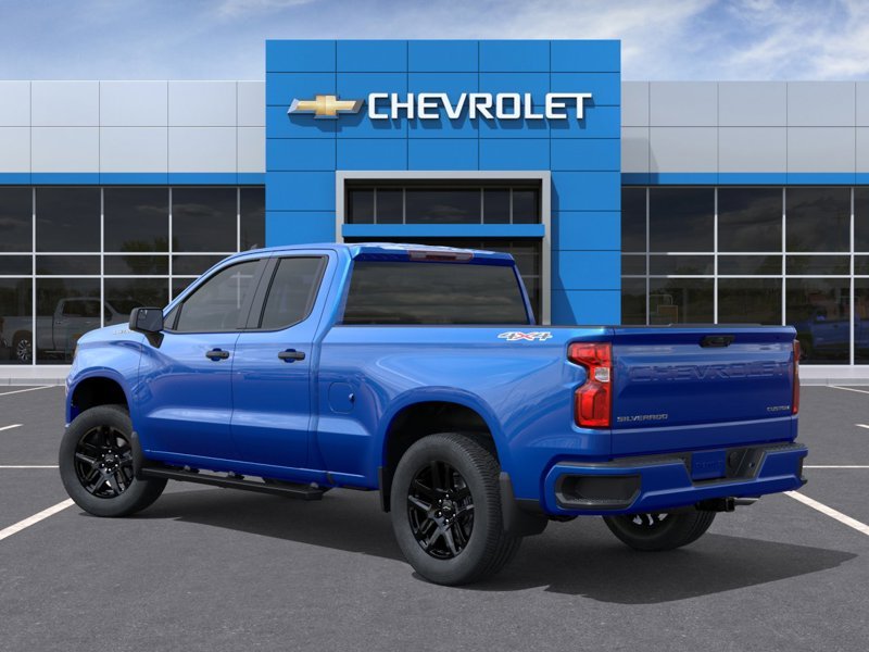 CHEVROLET Silverado 1500 Custom cabine double 4RM 147 po 2026 BLEU DEFERLANTE METALLISE Montmagny - photo #2