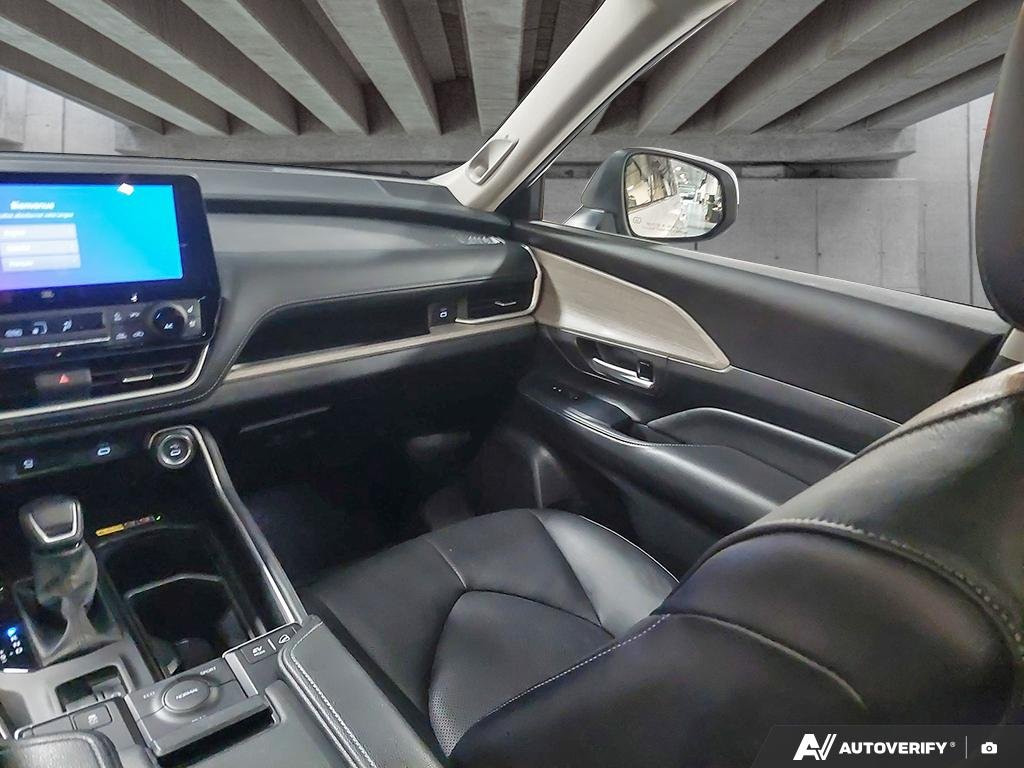 2025 Toyota Grand Highlander 2602009A | Hybrid Limited Wind Chill Pearl Edmonton - photo #24