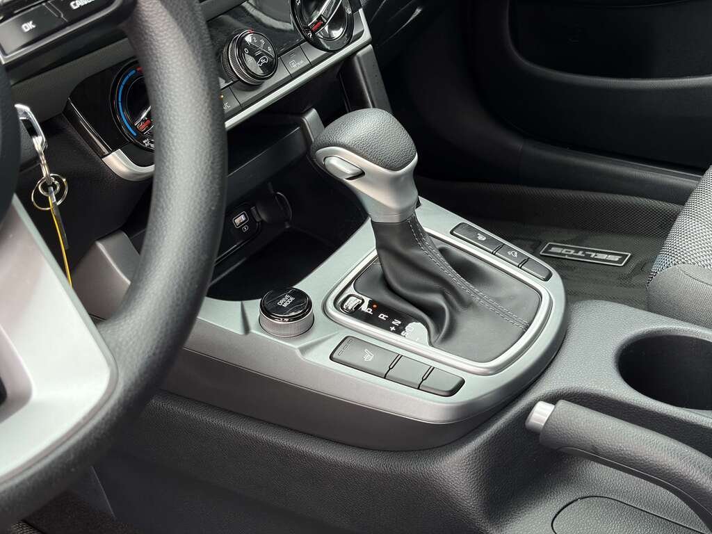 2023 Kia Seltos White Gatineau - photo #18