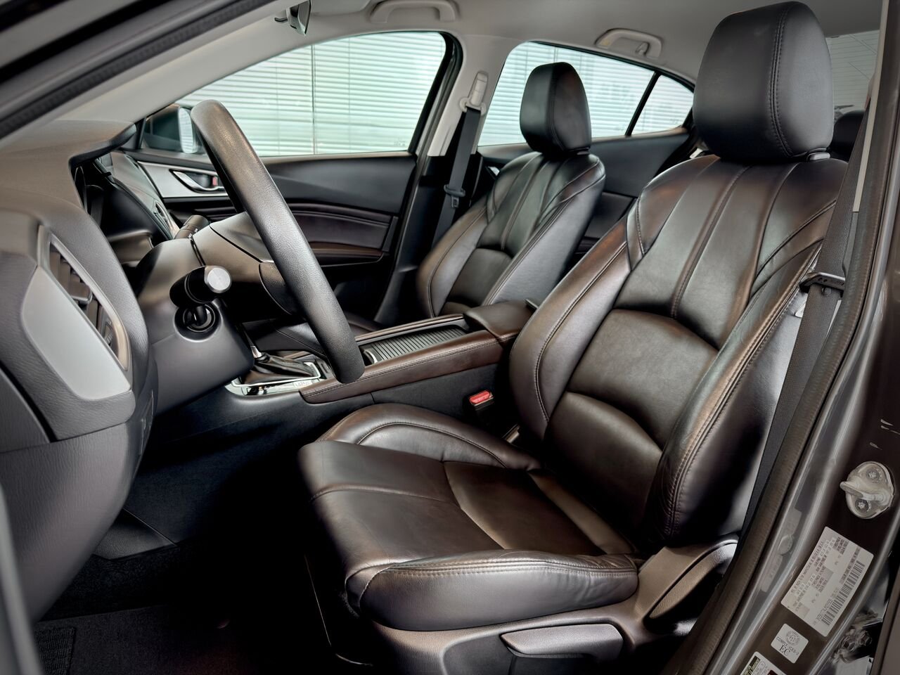 Mazda Mazda3 2018 Gris Notre-Dame-des-Prairies - photo #13