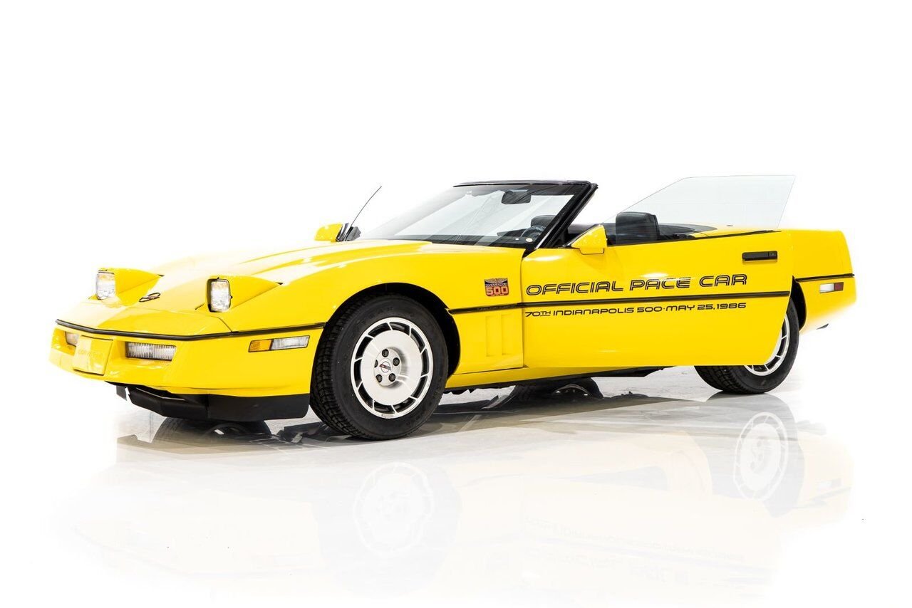 Chevrolet Corvette Pace Car livery with only 17,380km (10,800miles) 1986 Jaune Montréal - photo #50