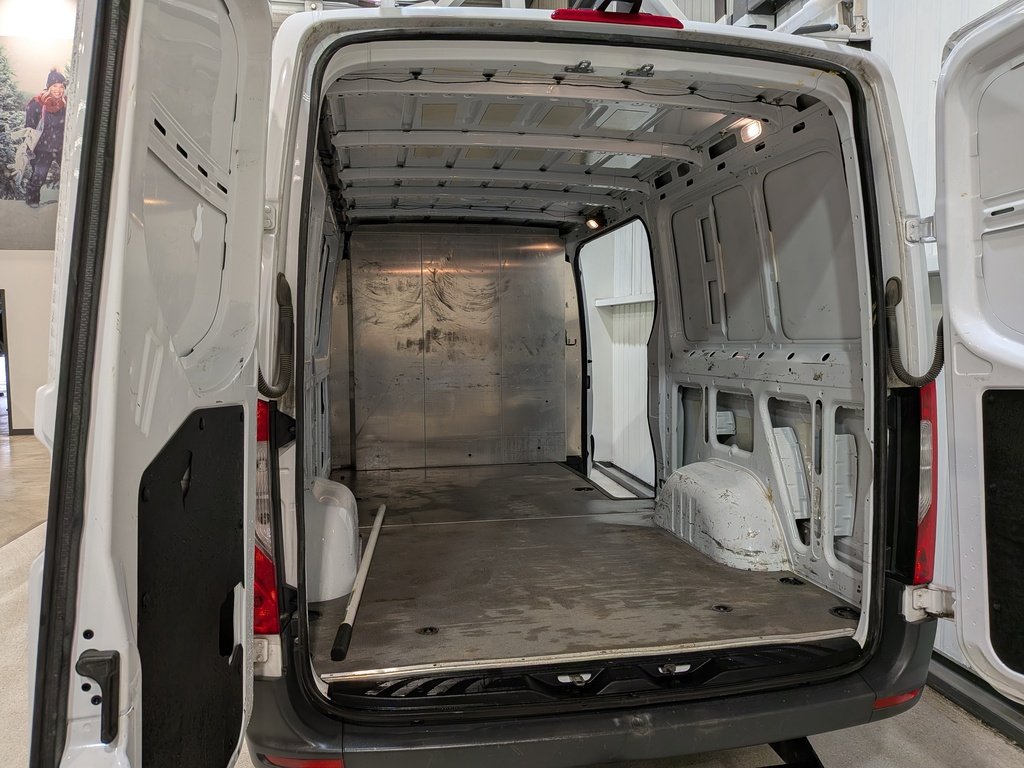 Mercedes-Benz Sprinter Van 2500 High Roof V6 144" 2020 Blanc Val-David - photo #8