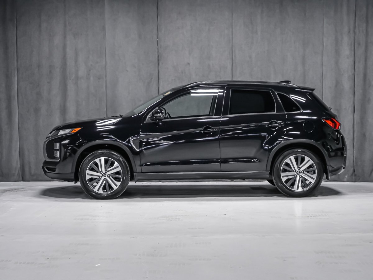 2024 Mitsubishi RVR SE Black Montreal - photo #2