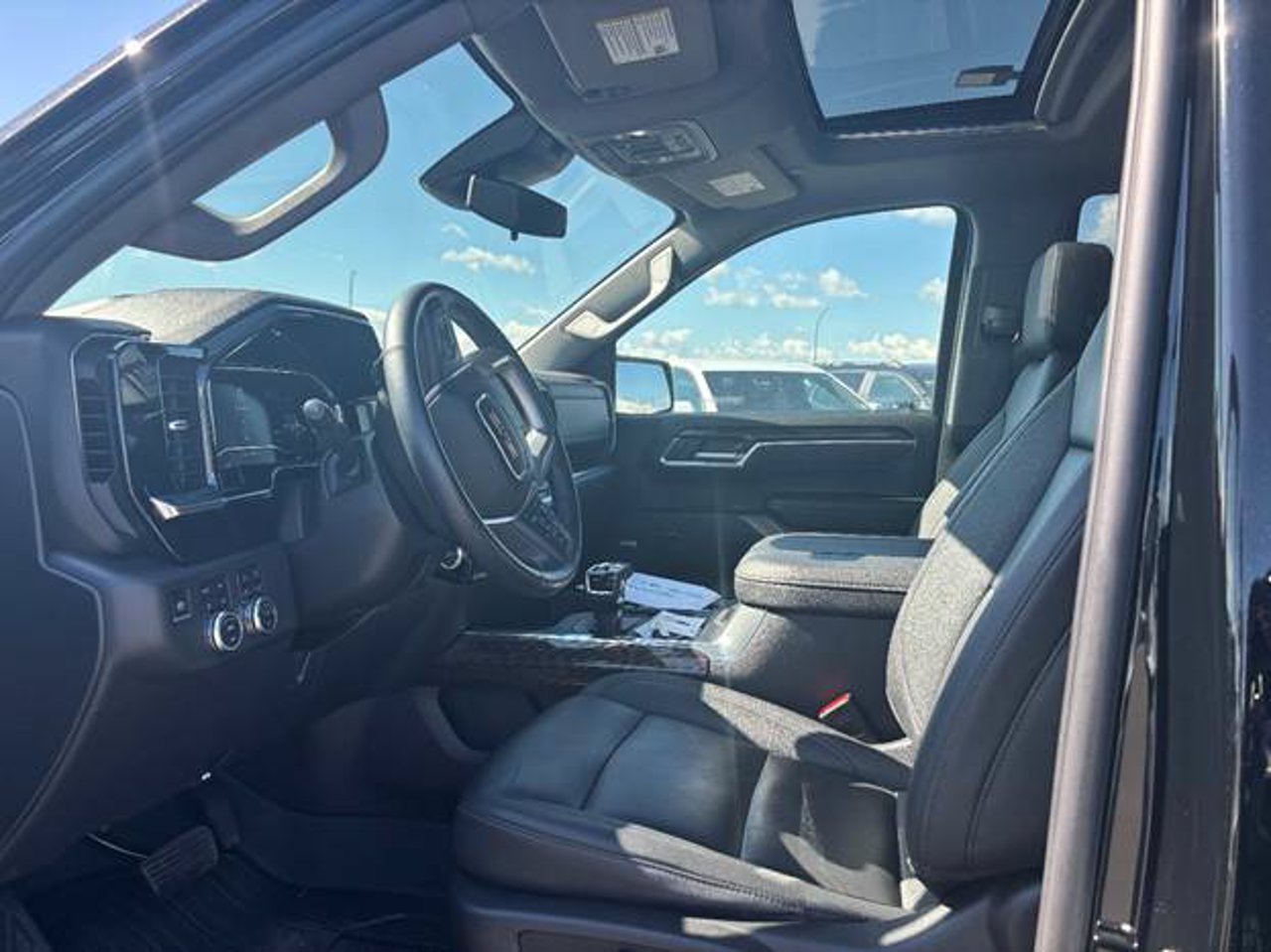 2024 GMC Sierra 1500 4WD Crew Cab 147 Elevation Black Sherwood Park - photo #5
