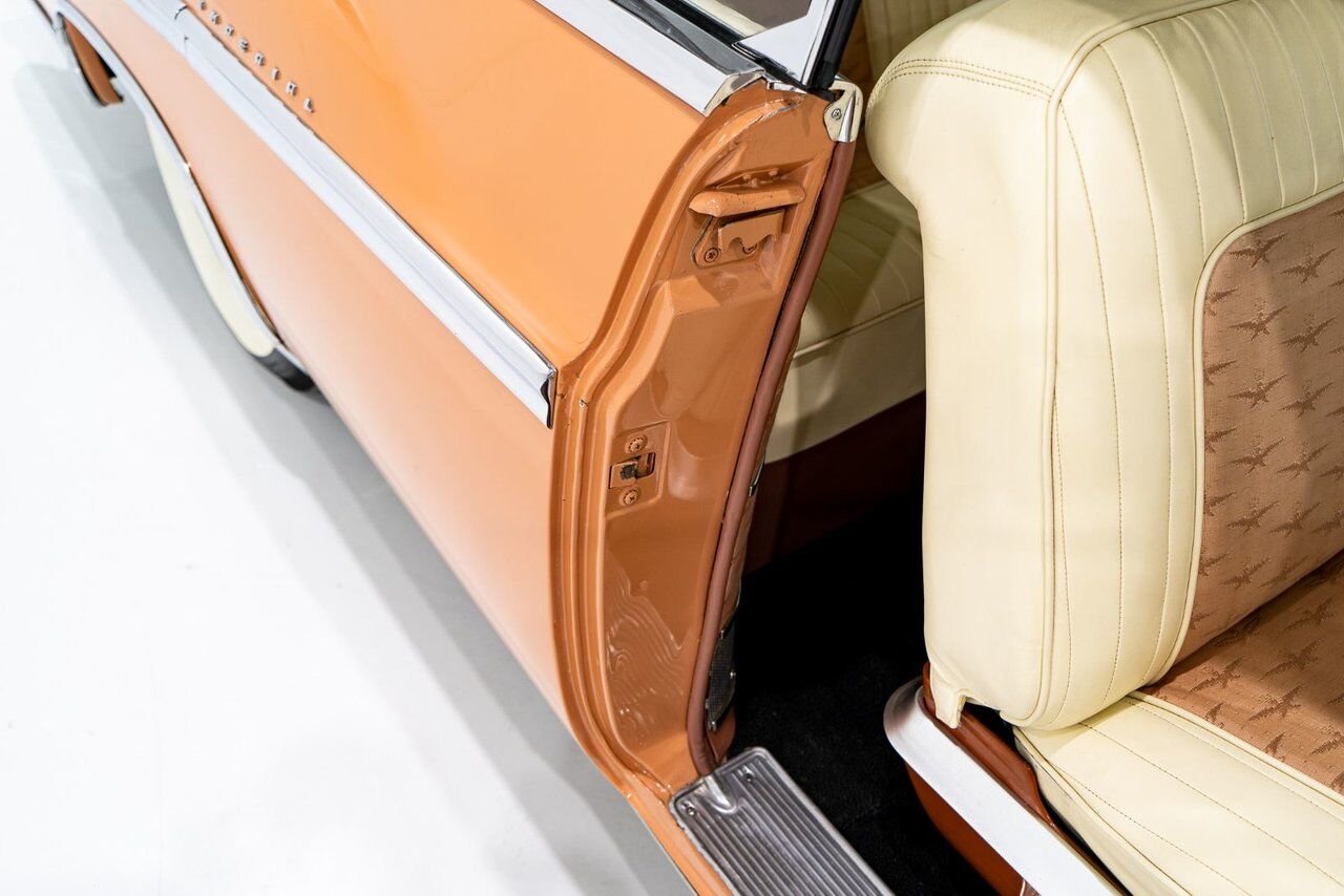 Chrysler IMPERIAL *PRIX EN USD* 354cu.in. FirePower V8 1 of 2098 built 1956 Orange Montréal - photo #71