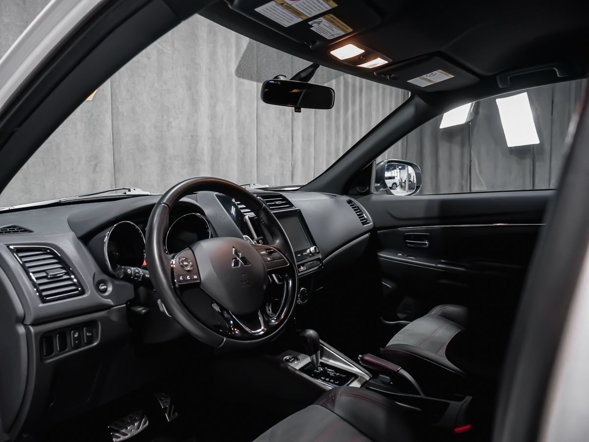 Mitsubishi RVR LE 4WD 2020 Montréal - photo #5