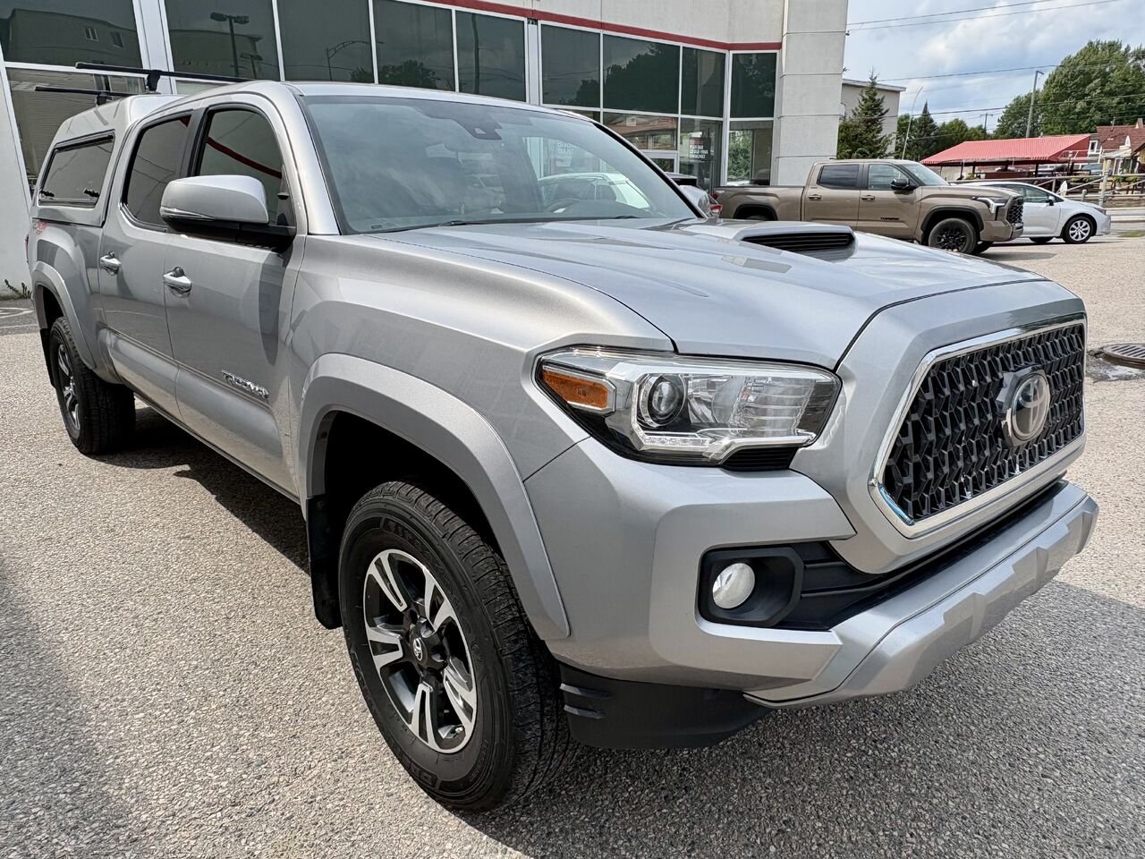 2018 Toyota TACOMA Silver Mont-Laurier - photo #6