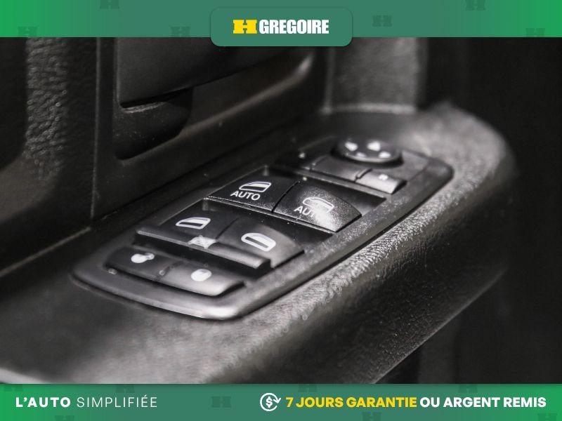 2019 Ram 1500 Black Saint-Eustache - photo #15