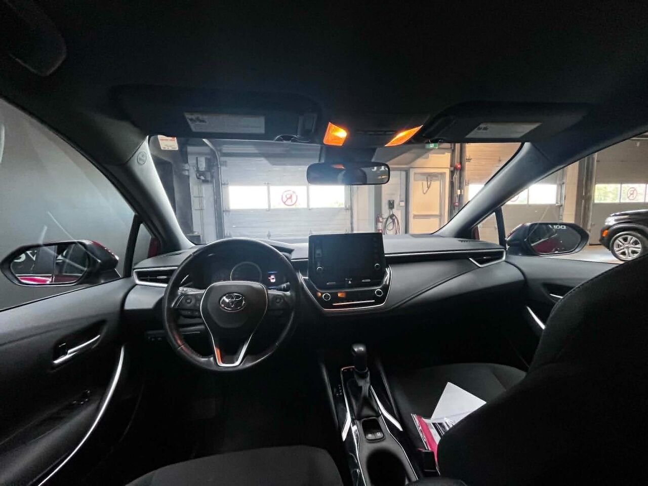 2022 Toyota Corolla Red Blainville - photo #14