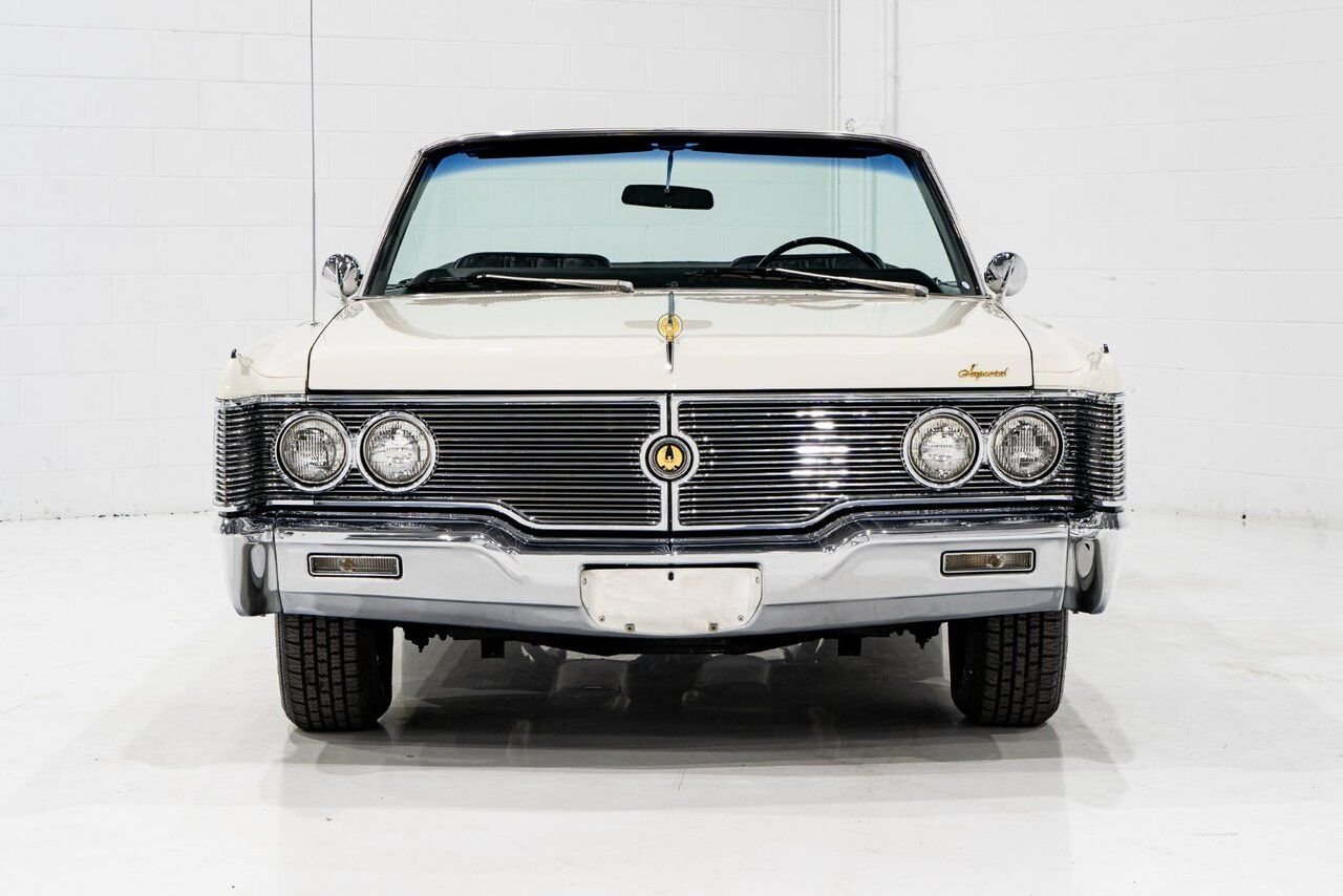 Chrysler IMPERIAL Unrestored with only 31,056 original miles **PRICE IN USD** 1968 Blanc Montréal - photo #1