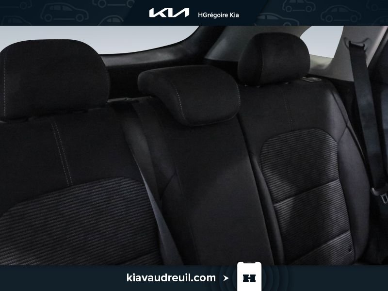 2022 Kia Niro White Saint-Eustache - photo #24