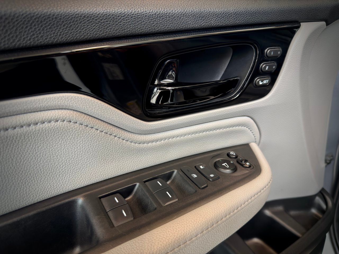 2019 Honda Odyssey Silver Notre-Dame-des-Prairies - photo #27