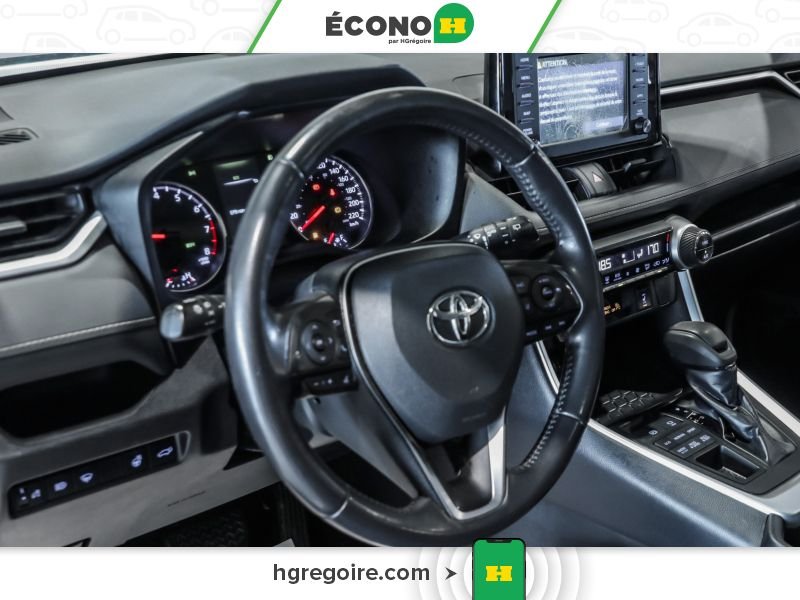 2019 Toyota Rav 4 White Blainville - photo #9