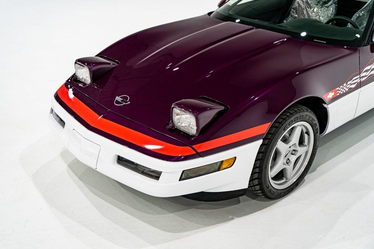 Chevrolet Corvette *PRIX EN USD* RPO Z4Z PACE CAR PRESENTED IN DELIVERY PACKAGING WITH ONLY 192MILES (307KM) FROM NEW 1995 Blanc Montréal - photo #67