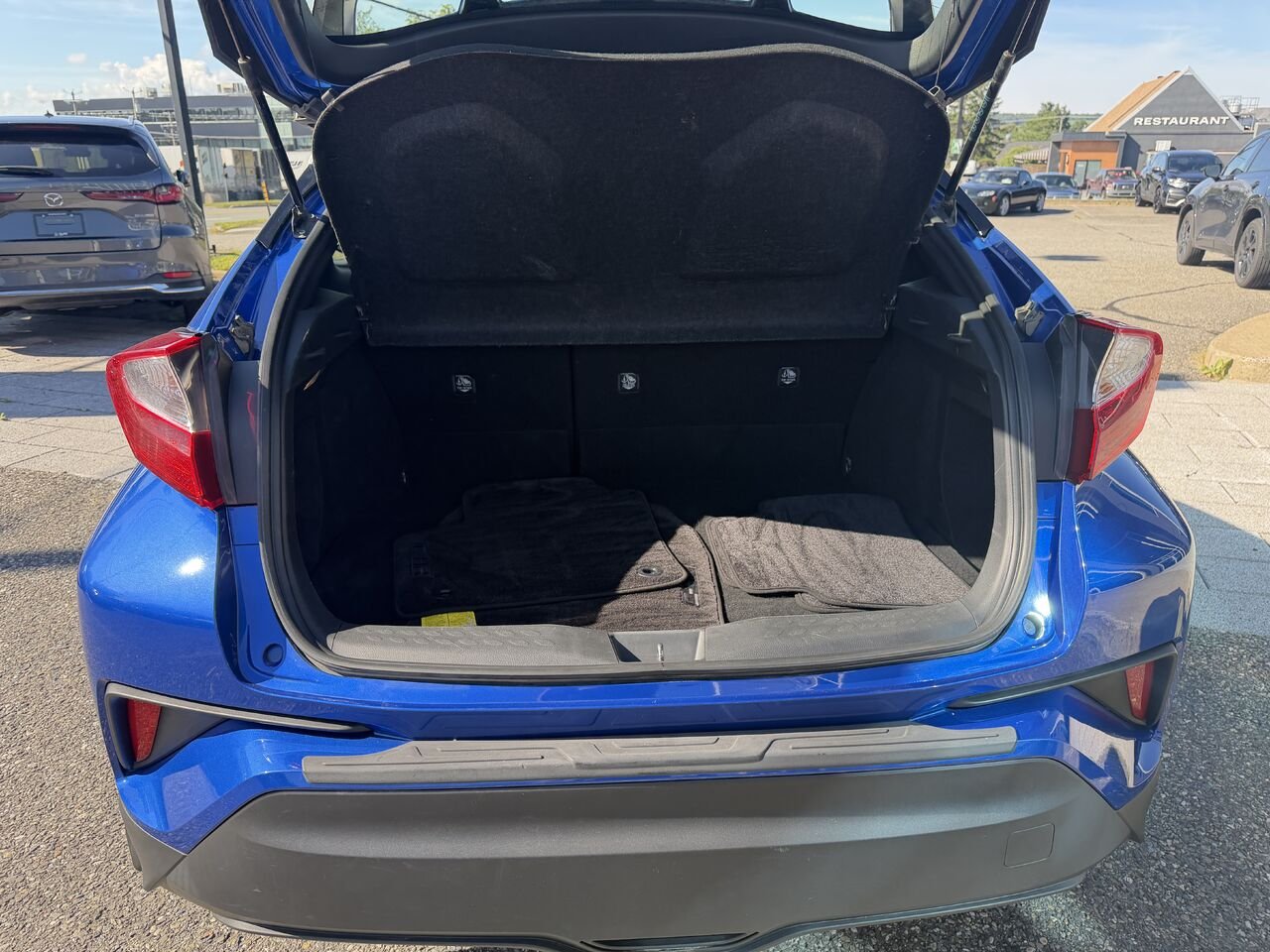 2019 Toyota C-HR Blue Ste-Marie - photo #6