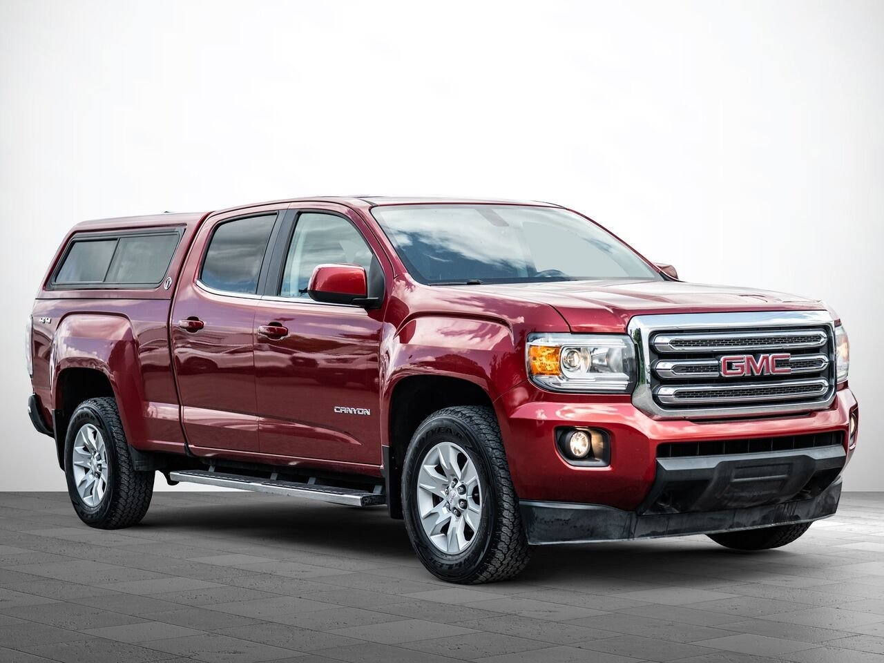 GMC Canyon 2016 Rouge Sainte-Julienne - photo #1