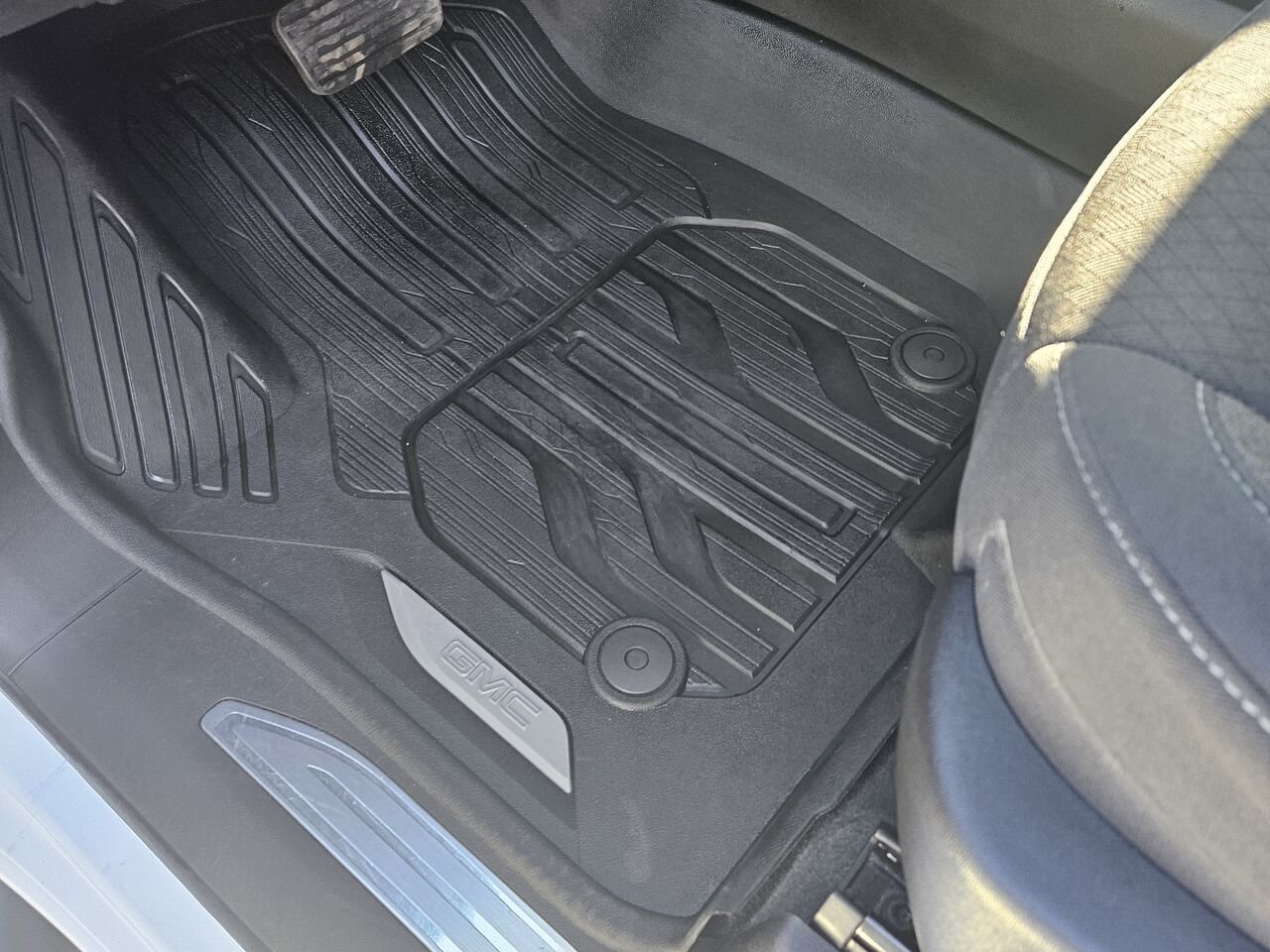 2021 GMC Sierra 1500 Elevation cabine double 4RM 147 po White Thetford Mines - photo #11