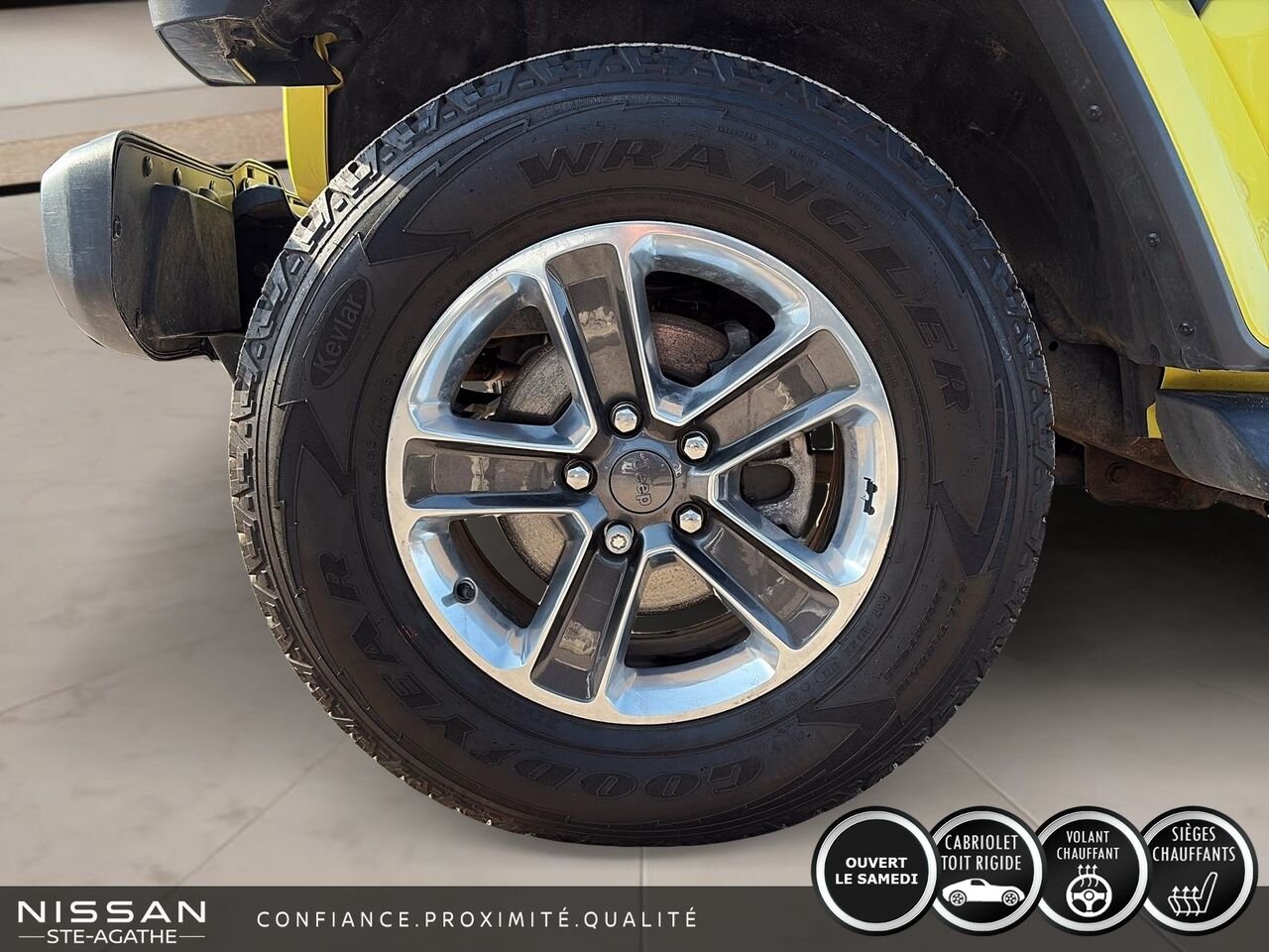 Jeep Wrangler Sahara | V6 | 4X4 | 4 PORTES | 2023 Jaune Saint-Jérôme - photo #6