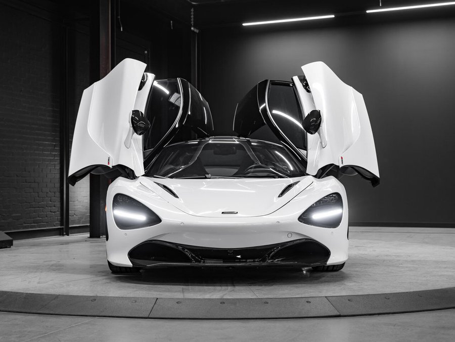 2022 McLaren 720S 2022 White