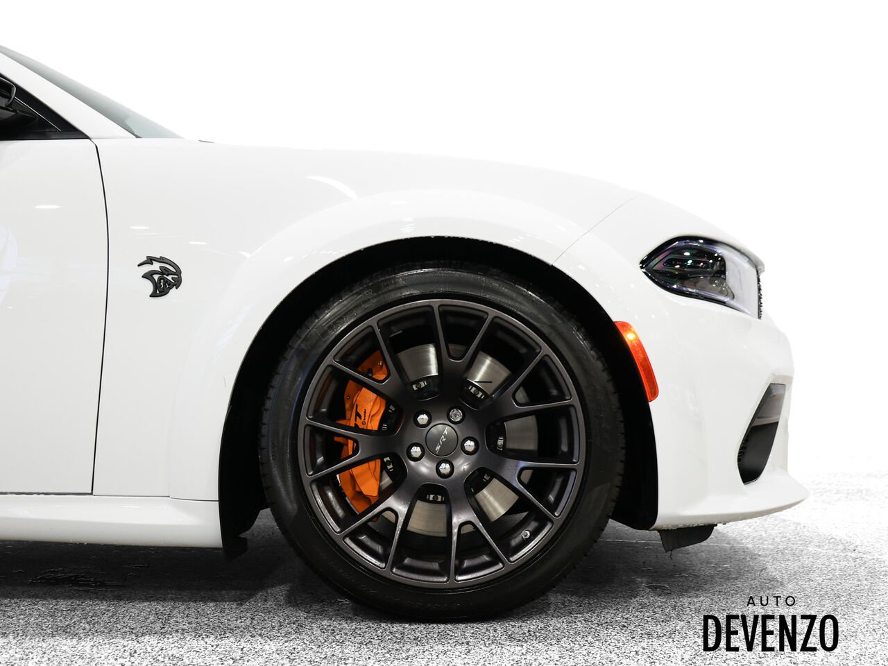 2023 Dodge Charger White Saint-Eustache - photo #5