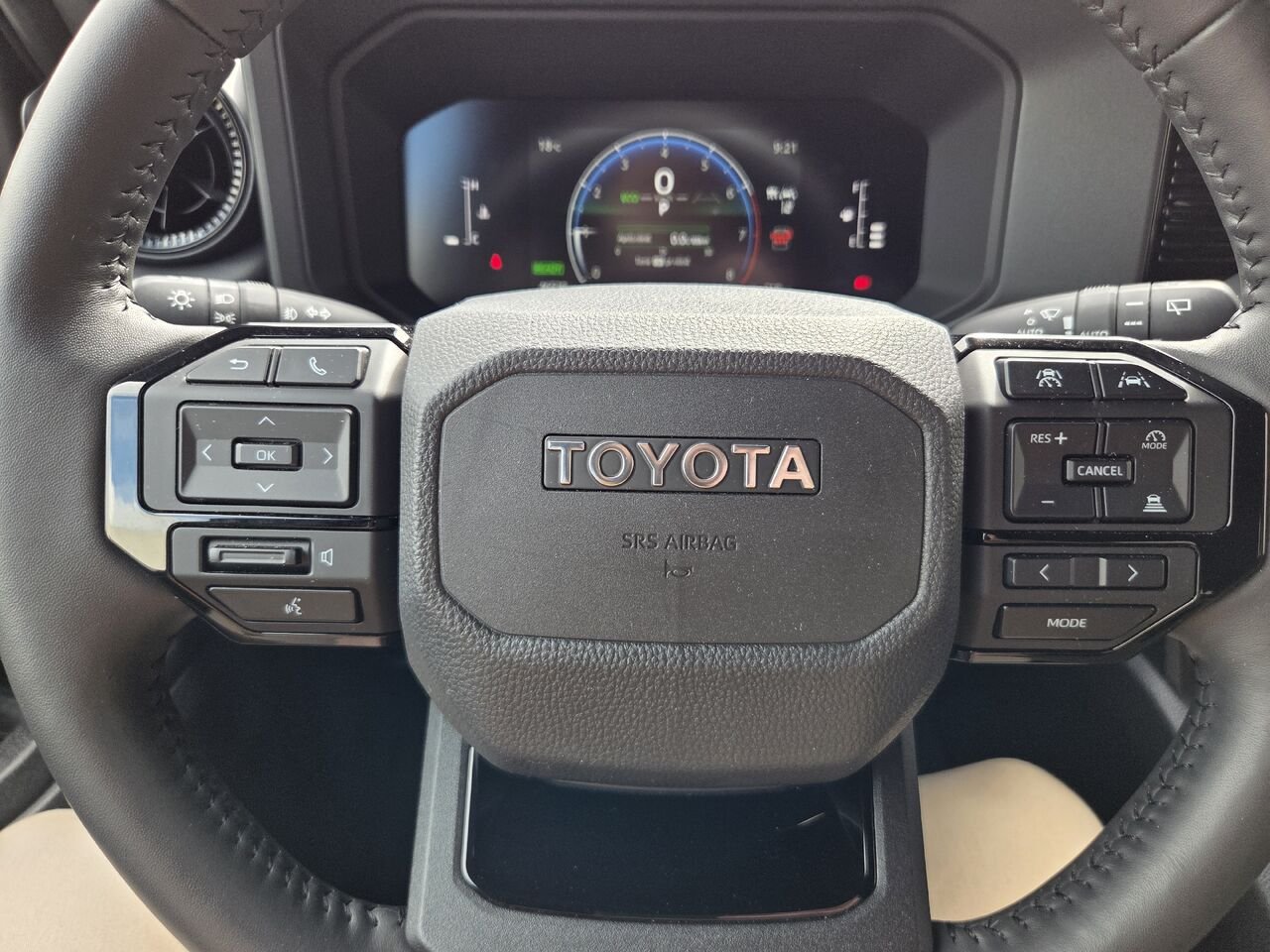 2025 Toyota LAND CRUISER Black Mont-Laurier - photo #24