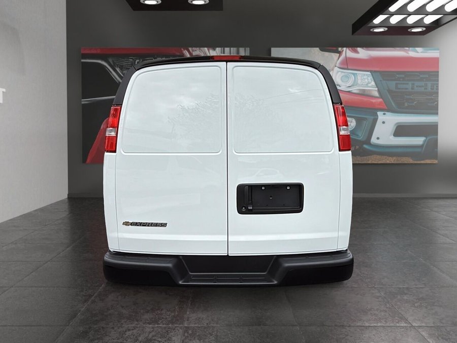 2026 Chevrolet Express Cargo Van 2026 SUMMIT WHITE