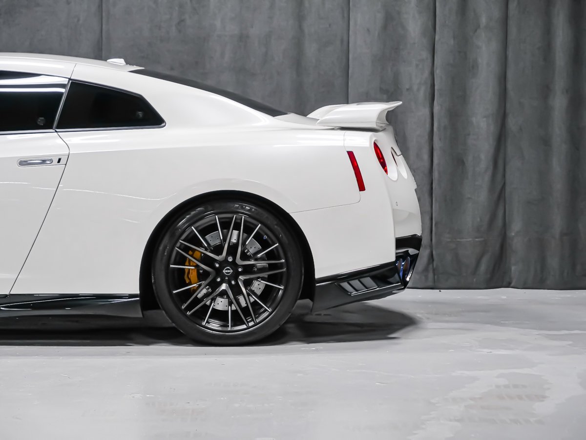 Nissan GT-R PREMIUM 2023 Blanc Montréal - photo #8