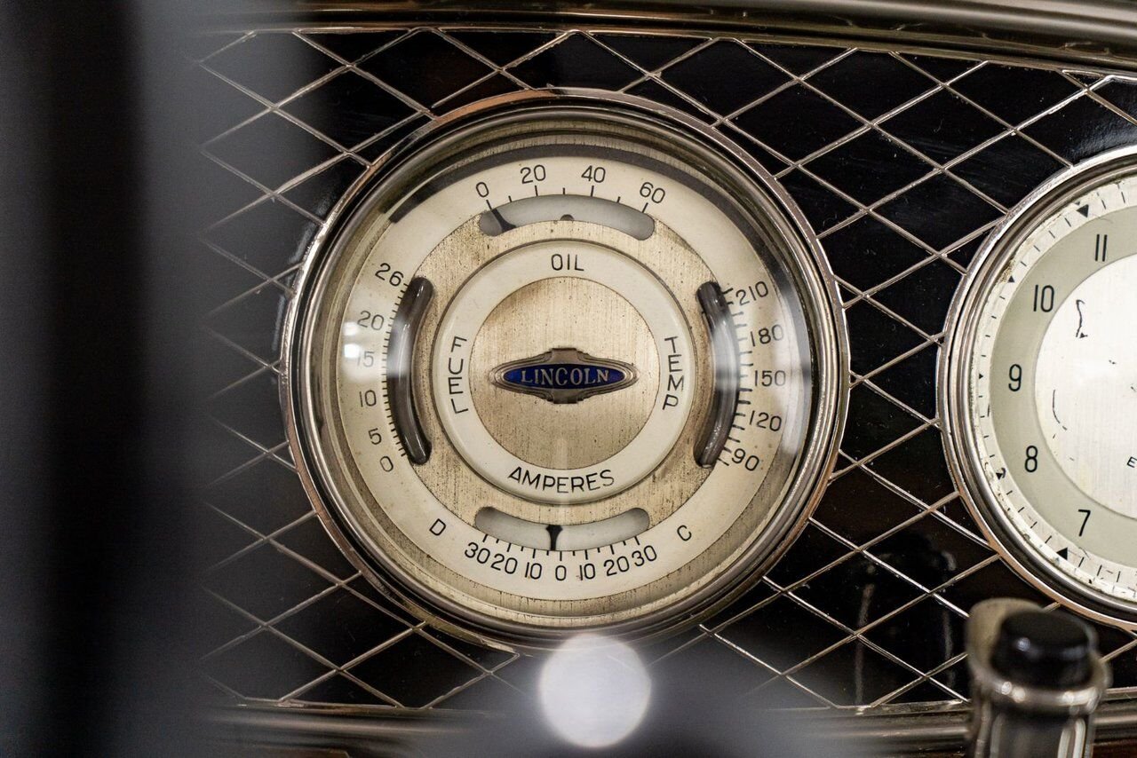 1933 Lincoln KB Victoria Coupe One Of 18 Built, And The Only Known Surviving **PRICE IN USD** Purple Montreal - photo #63
