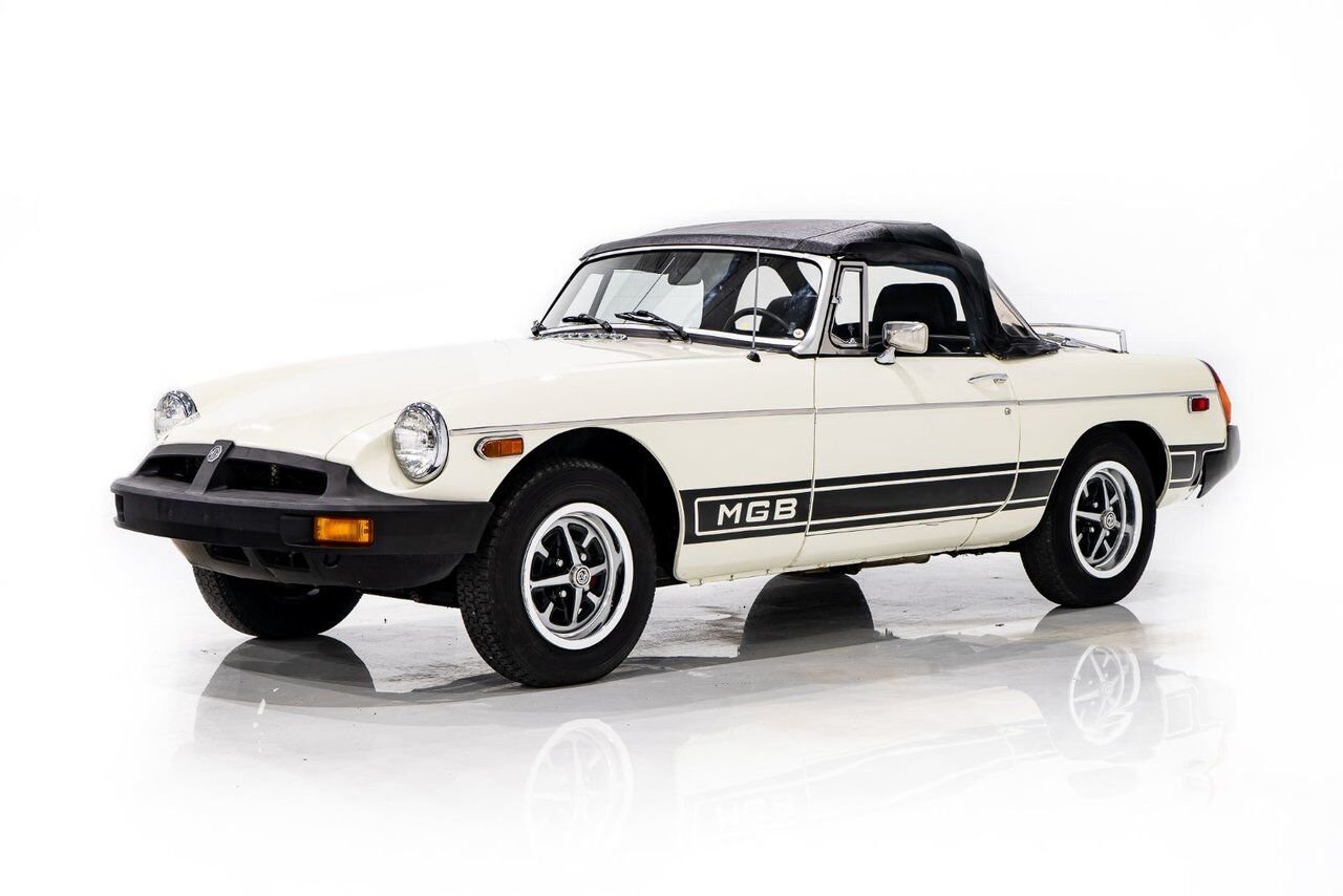 1979 MG B Beautifully presented from former complete restoration White Montreal - photo #0