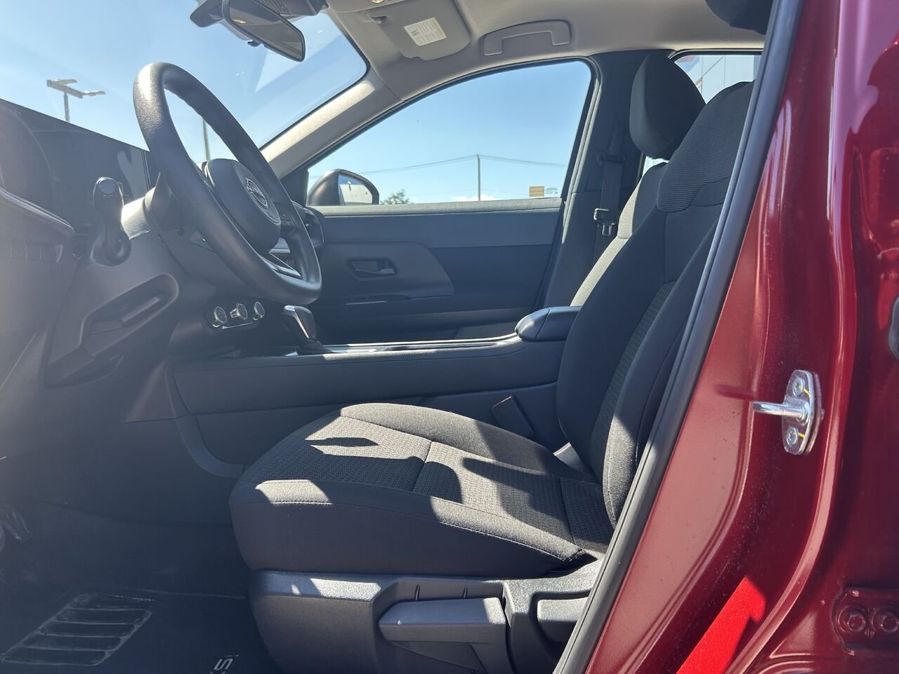 2025 Nissan Kicks Red Châteauguay - photo #10