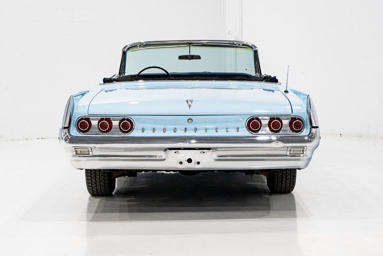 Pontiac Bonneville **PRIX EN USD**C8 Suffix 389cu.in. TriPower 4 Speed 1961 Bleu Montréal - photo #1
