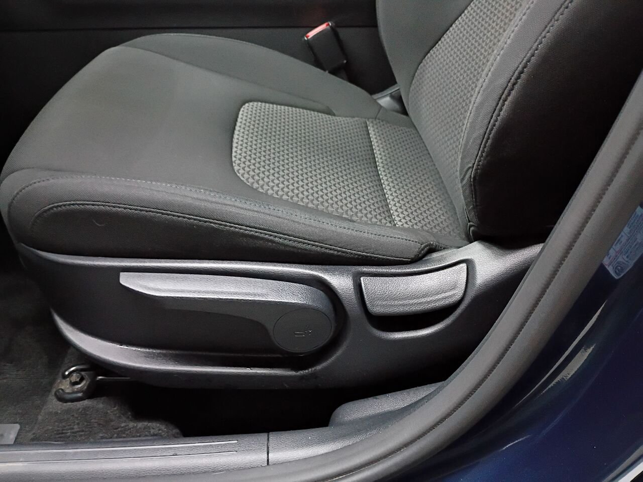 2023 Kia Sportage Blue Blainville - photo #16