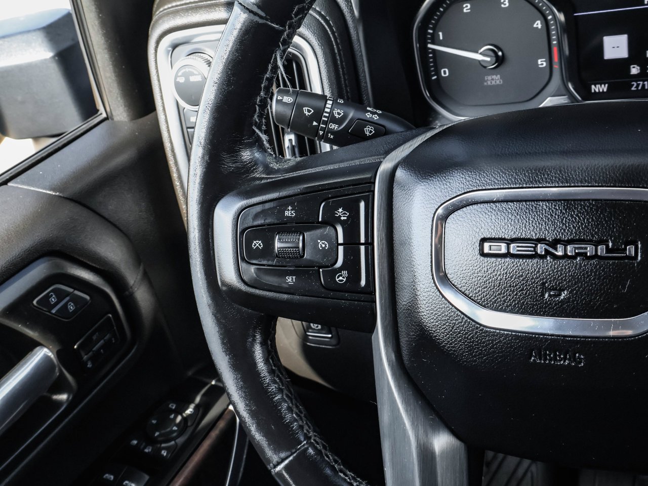 2022 GMC Sierra 3500HD 4WD Crew Cab 159 Denali Black Sherwood Park - photo #22