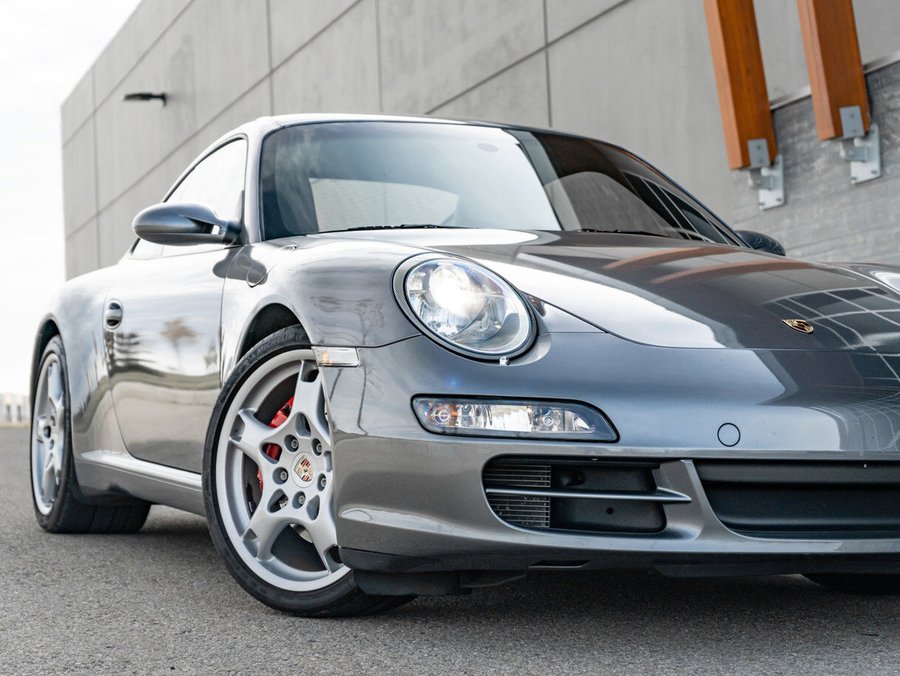 2005 Porsche 911 2005 Grey