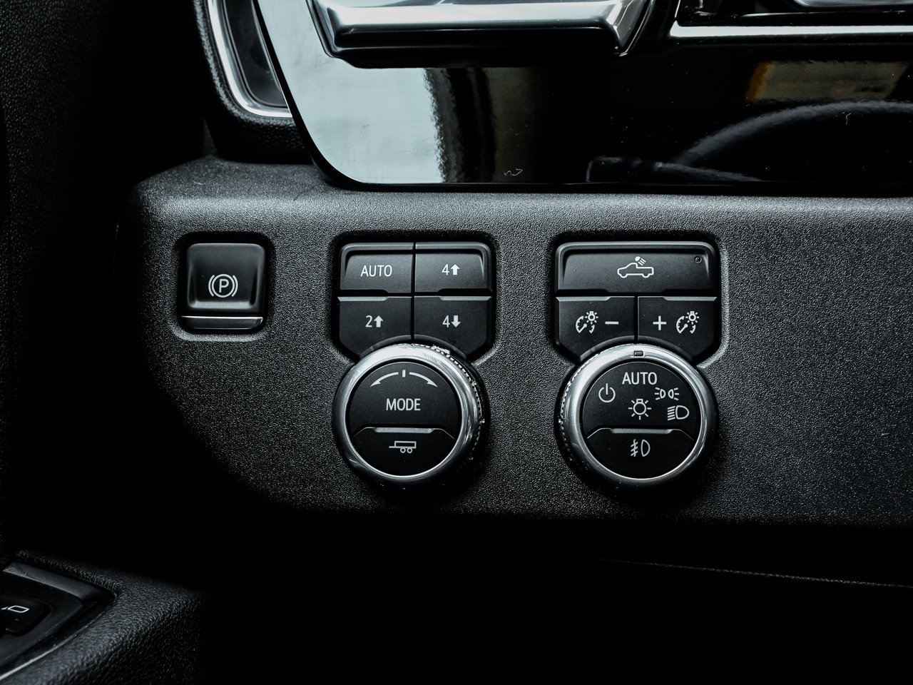 2025 GMC Sierra 1500 4WD Crew Cab 147 Elevation White Sherwood Park - photo #17