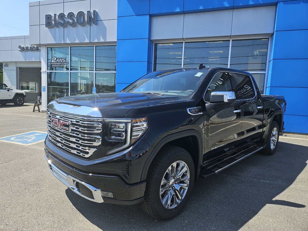 GMC Sierra 1500 Denali cabine multiplace 4RM 147 po 2026 Noir onyx Thetford Mines - photo #0