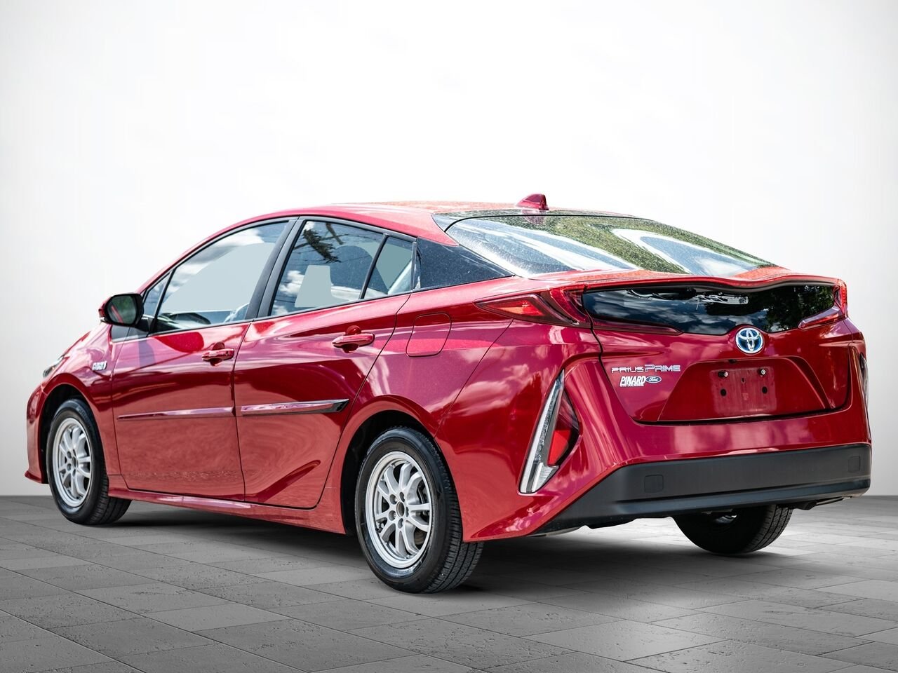 Toyota Prius Prime 2021 Rouge Sainte-Julienne - photo #4