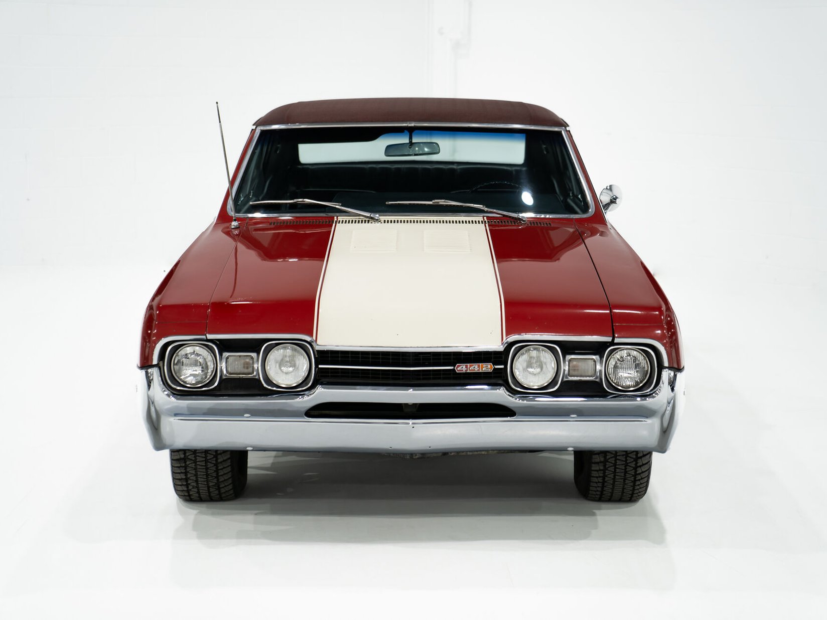 Oldsmobile Cutlass 442 *PRIX EN USD* Numéros entièrement Matching Non restaurée Repeinte une seule fois 1967 Rouge Montréal - photo #26
