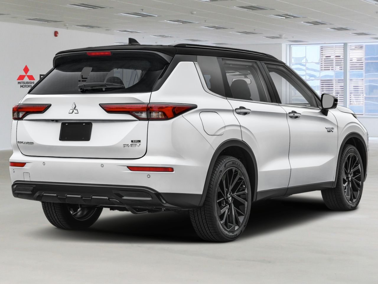 2026 MITSUBISHI Outlander Plug-In Hybrid White Diamond/Black Roof Gatineau - photo #1