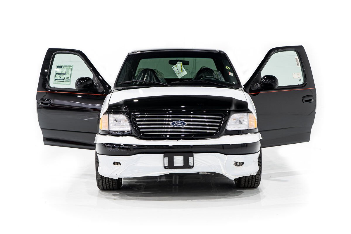 2000 Ford F-150 Harley Davidson Edition In Delivery Packaging Black Montreal - photo #42