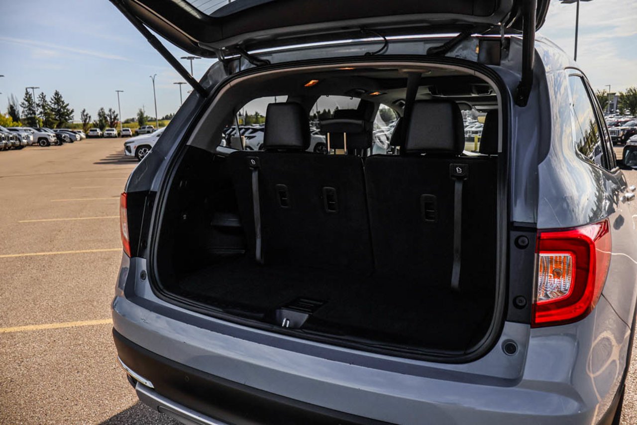 2022 Honda Pilot Touring 7-Passenger AWD Grey Sherwood Park - photo #7