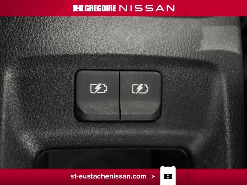 2024 Nissan Kicks White Laval - photo #23