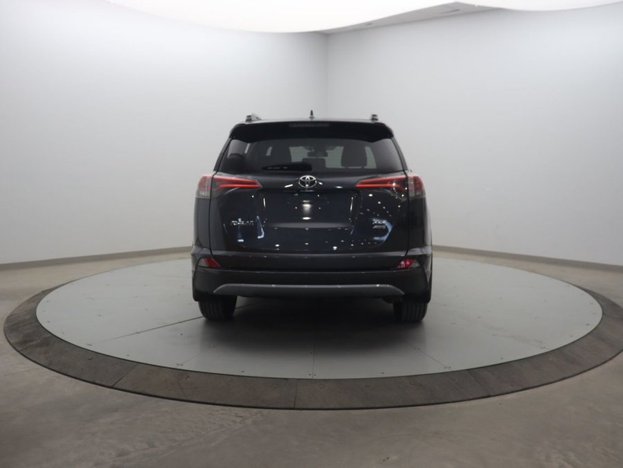 2018 Toyota RAV4 2018 Grey