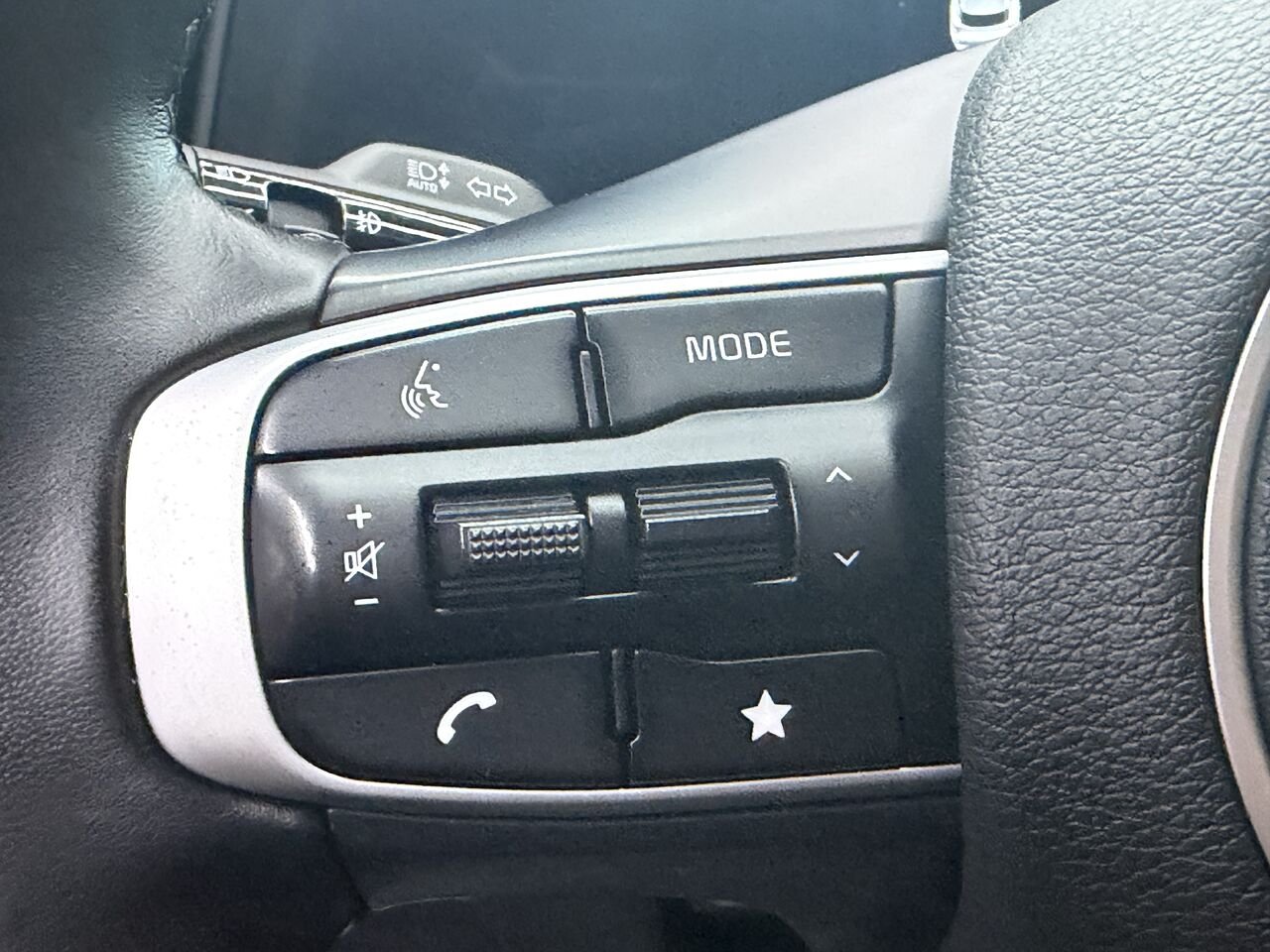 2024 Kia Sportage Grey Blainville - photo #23