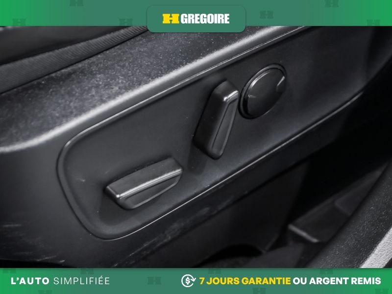 2024 Ford Escape Grey Laval - photo #16